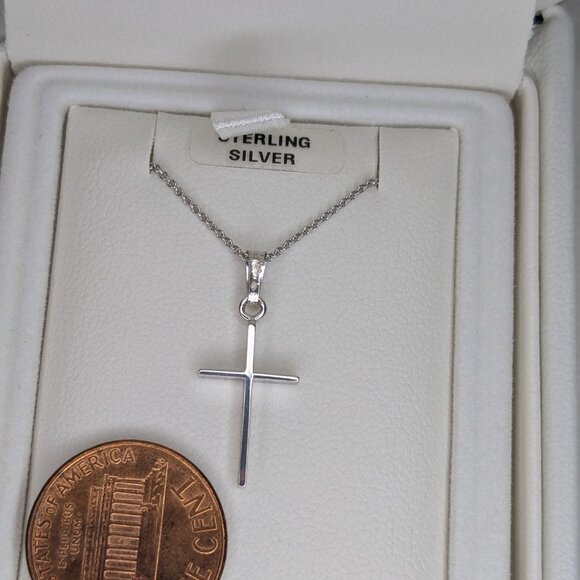 Vintage Marathon Sterling Silver Cross Pendant with 18" Chain - Picture 4 of 10